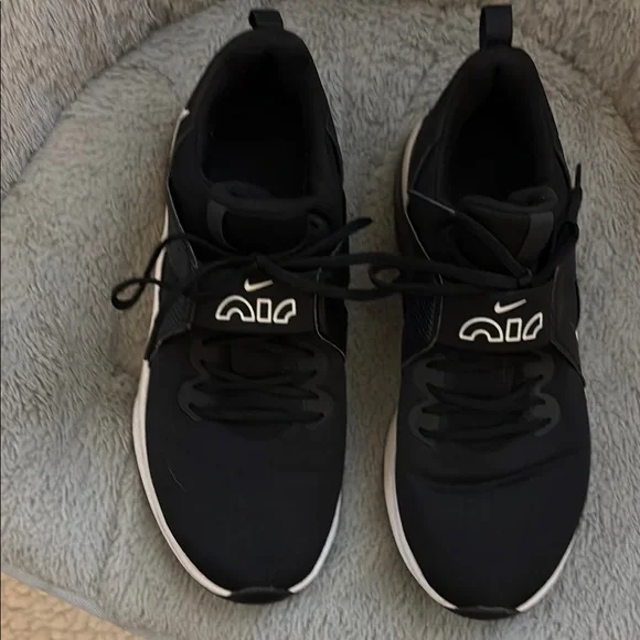 Nike Airmax Women Size 8.5 Black Sneakers - Picture 1 of 13